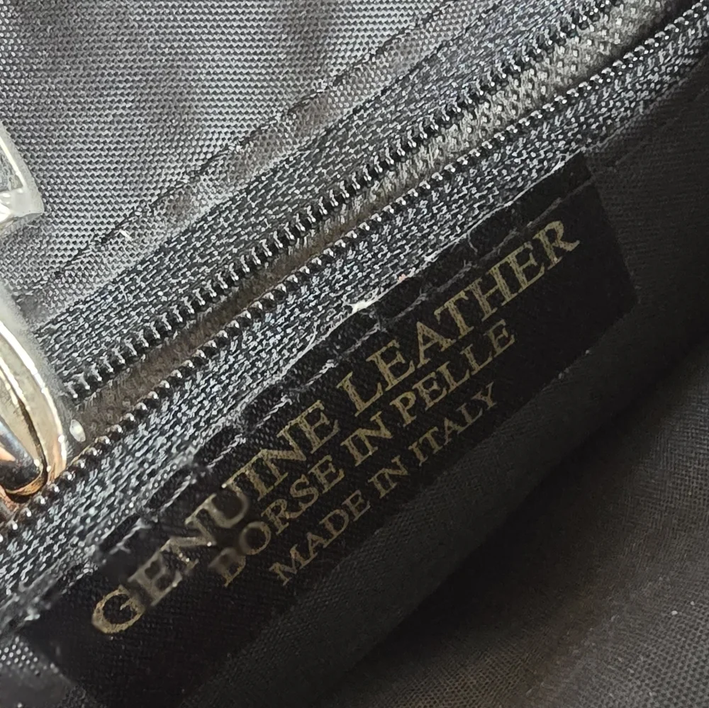 Genuine leather crossbody Handbag - Picture 6 of 9